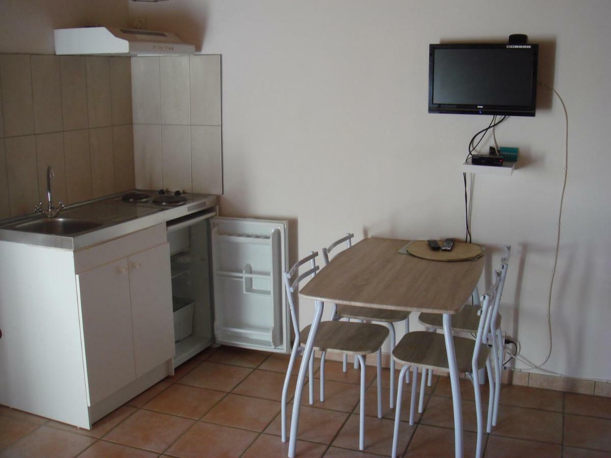Bed and Breakfast La Sente Des Vignes Hauteville  Экстерьер фото